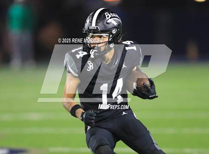 Thumbnail 2 in Mater Dei vs St. John Bosco photogallery.