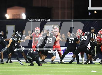 Thumbnail 3 in Mater Dei vs St. John Bosco photogallery.