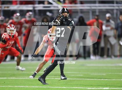 Thumbnail 3 in Mater Dei vs St. John Bosco photogallery.