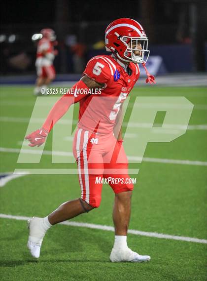 Thumbnail 2 in Mater Dei vs St. John Bosco photogallery.