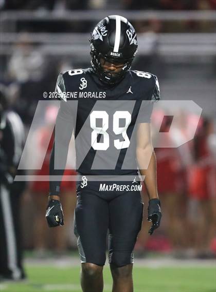 Thumbnail 3 in Mater Dei vs St. John Bosco photogallery.