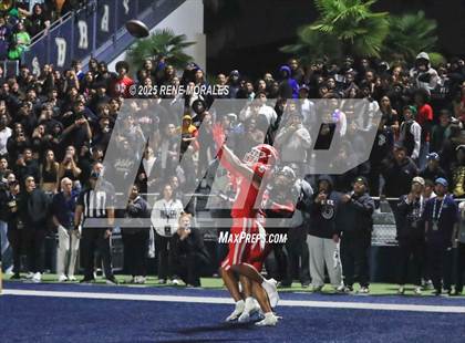 Thumbnail 2 in Mater Dei vs St. John Bosco photogallery.