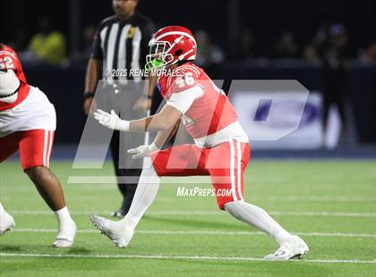 Thumbnail 2 in Mater Dei vs St. John Bosco photogallery.