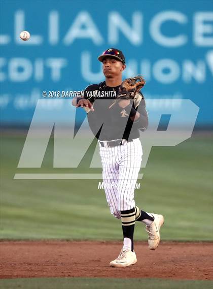 Thumbnail 3 in Soledad vs. Saint Francis (CIF CCS D2 Final) photogallery.