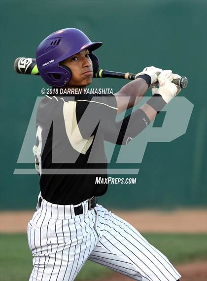 Thumbnail 2 in Soledad vs. Saint Francis (CIF CCS D2 Final) photogallery.