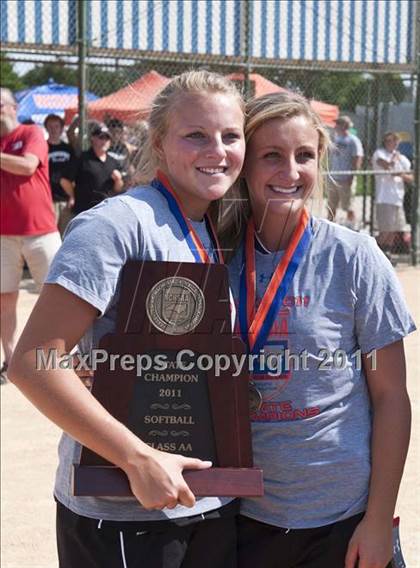 Thumbnail 2 in Swansboro vs. Pisgah (NCHSAA 2A Final) photogallery.