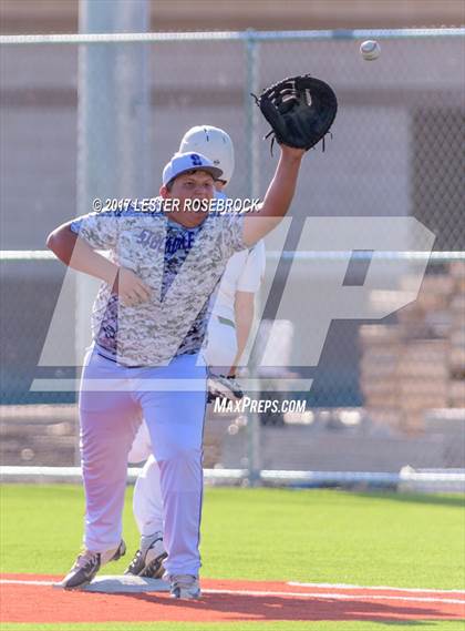 Thumbnail 3 in Stockdale vs Marion photogallery.