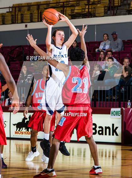 Thumbnail 3 in Wichita Falls Home Educators vs. Hirschi (Fantasy of Lights) photogallery.