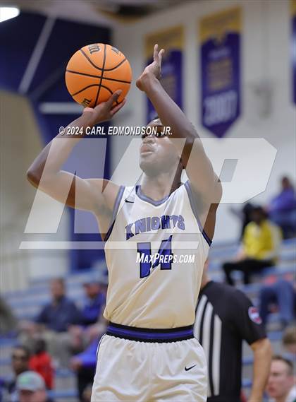 Thumbnail 2 in Hume-Fogg vs. Briarcrest Christian photogallery.