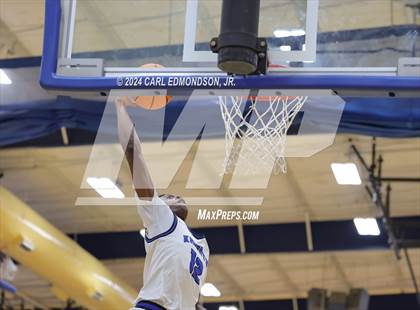 Thumbnail 3 in Hume-Fogg vs. Briarcrest Christian photogallery.