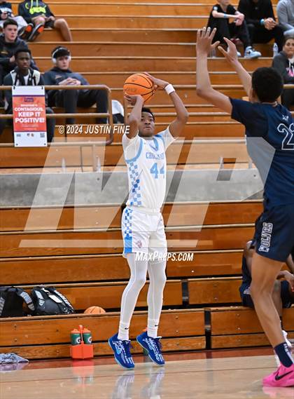 Thumbnail 3 in St. Francis Episcopal vs. Father Judge (Torrey Pines Holiday Classic) photogallery.