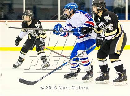 Thumbnail 3 in Priory vs. Francis Howell North photogallery.