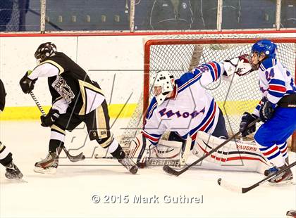 Thumbnail 1 in Priory vs. Francis Howell North photogallery.