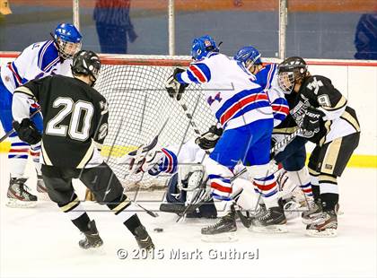Thumbnail 2 in Priory vs. Francis Howell North photogallery.