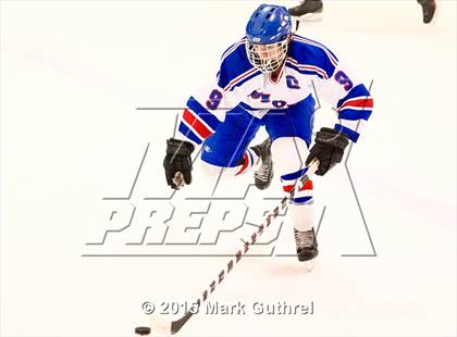 Thumbnail 1 in Priory vs. Francis Howell North photogallery.