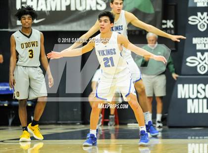 Thumbnail 2 in Bishop O'Dowd vs. Pleasant Grove (MaxPreps MLK Classic) photogallery.