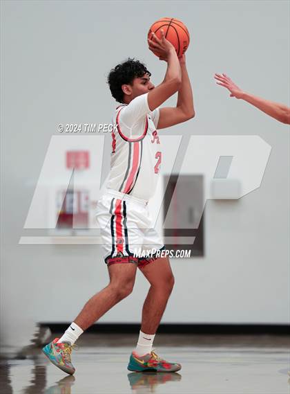 Thumbnail 1 in La Serna vs. Pacifica Christian/Orange County photogallery.
