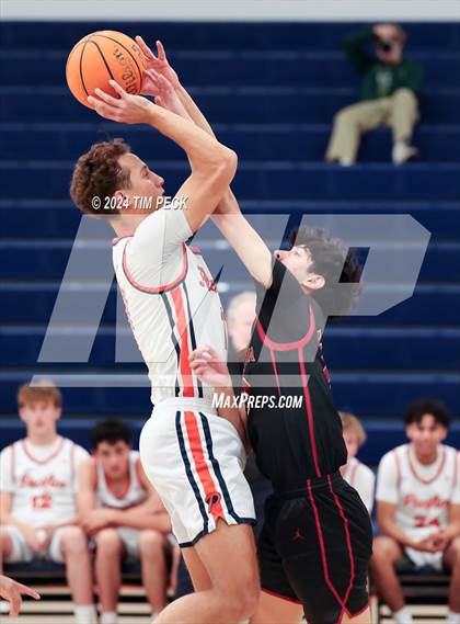 Thumbnail 1 in La Serna vs. Pacifica Christian/Orange County photogallery.
