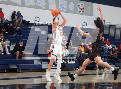 Thumbnail 3 in La Serna vs. Pacifica Christian/Orange County photogallery.