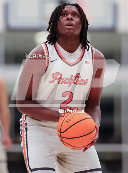 Thumbnail 1 in La Serna vs. Pacifica Christian/Orange County photogallery.