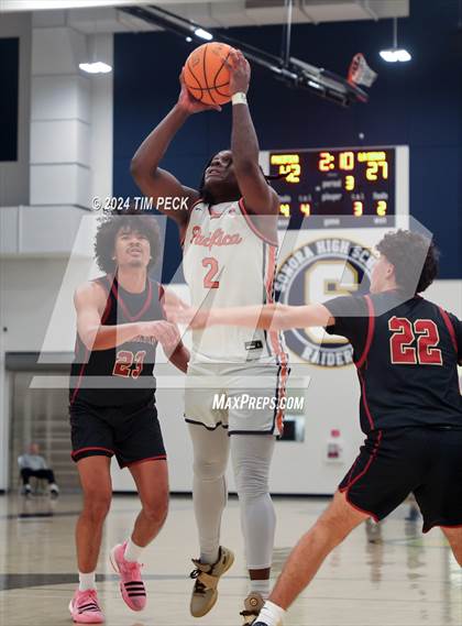Thumbnail 2 in La Serna vs. Pacifica Christian/Orange County photogallery.