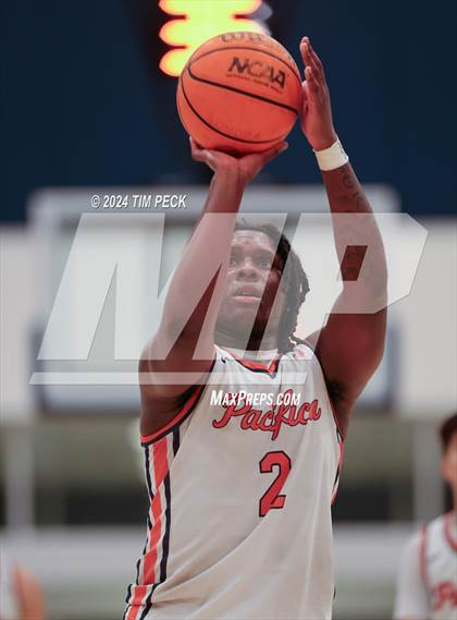 Thumbnail 1 in La Serna vs. Pacifica Christian/Orange County photogallery.