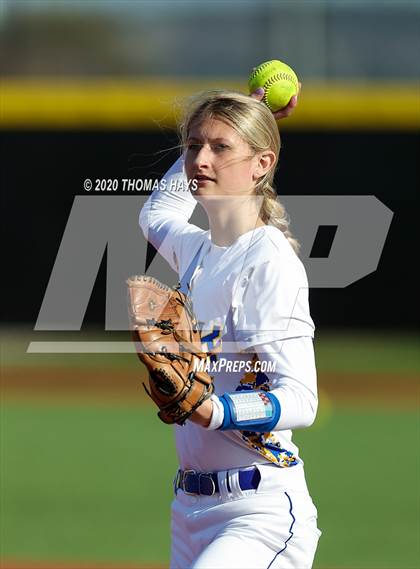 Thumbnail 2 in JV: Azle vs Brock (Brock Classic) photogallery.