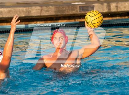 Thumbnail 2 in Laguna Beach vs. Mater Dei (South Coast Tournament) photogallery.