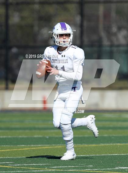 Thumbnail 1 in Tottenville @ Erasmus Hall photogallery.