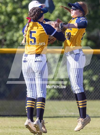 Thumbnail 1 in South View vs. Cape Fear (United 8 Athletic Conference Tournament Semifinal) photogallery.
