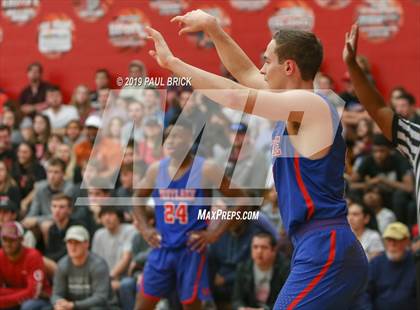 Thumbnail 1 in Westlake vs Bowie photogallery.