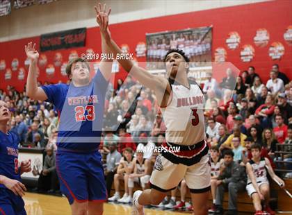 Thumbnail 3 in Westlake vs Bowie photogallery.