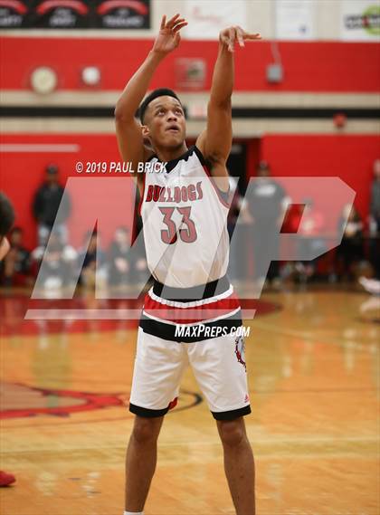 Thumbnail 1 in Westlake vs Bowie photogallery.