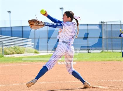 Thumbnail 1 in Point Loma @ Clairemont photogallery.