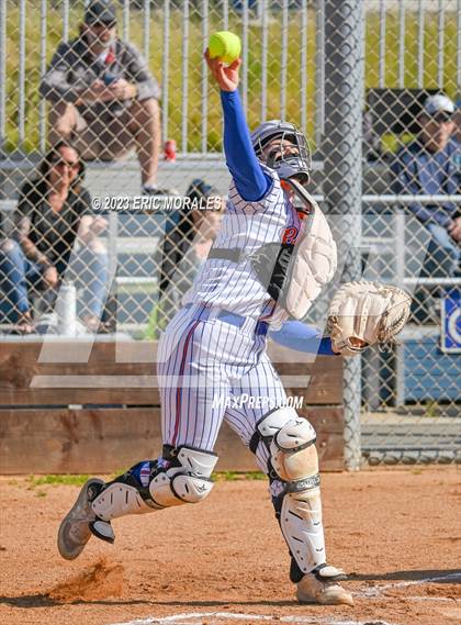 Thumbnail 1 in Point Loma @ Clairemont photogallery.