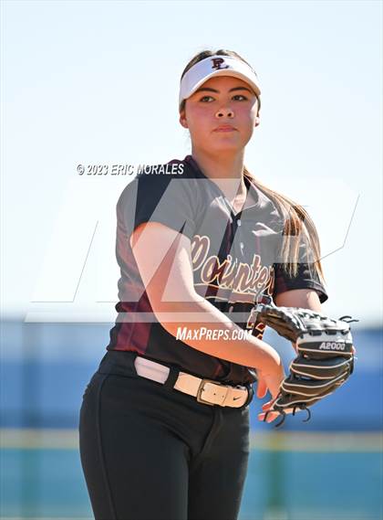 Thumbnail 3 in Point Loma @ Clairemont photogallery.