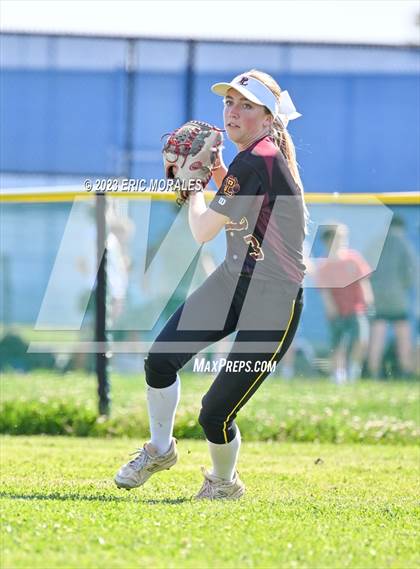 Thumbnail 1 in Point Loma @ Clairemont photogallery.