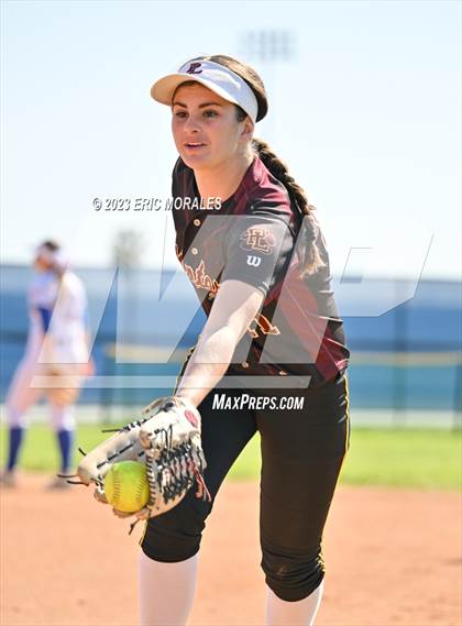 Thumbnail 1 in Point Loma @ Clairemont photogallery.