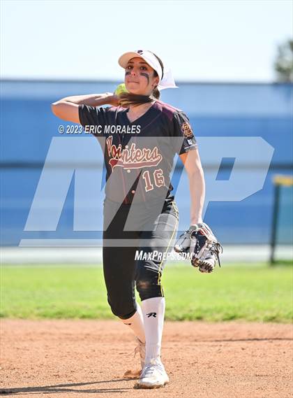 Thumbnail 3 in Point Loma @ Clairemont photogallery.