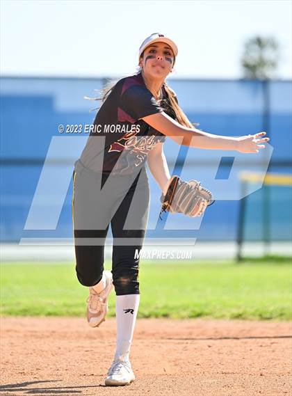 Thumbnail 3 in Point Loma @ Clairemont photogallery.