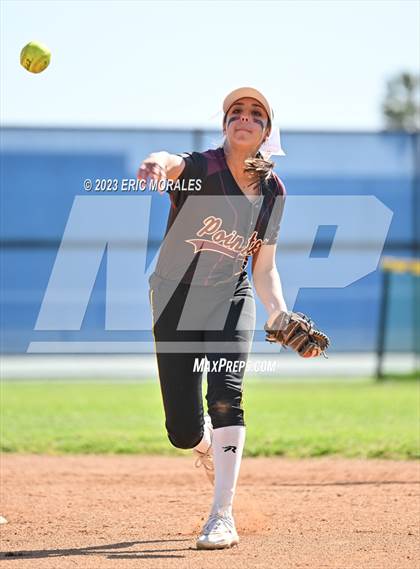 Thumbnail 1 in Point Loma @ Clairemont photogallery.