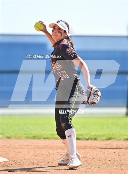 Thumbnail 2 in Point Loma @ Clairemont photogallery.