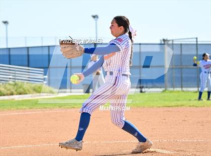 Thumbnail 3 in Point Loma @ Clairemont photogallery.