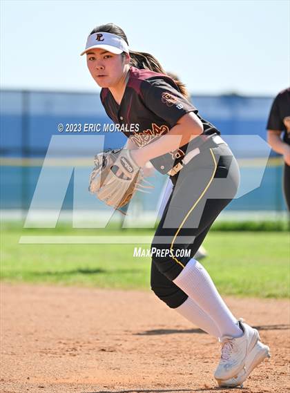 Thumbnail 1 in Point Loma @ Clairemont photogallery.