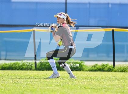 Thumbnail 1 in Point Loma @ Clairemont photogallery.