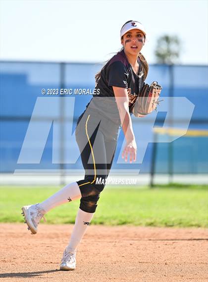 Thumbnail 1 in Point Loma @ Clairemont photogallery.