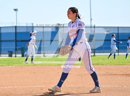 Thumbnail 1 in Point Loma @ Clairemont photogallery.