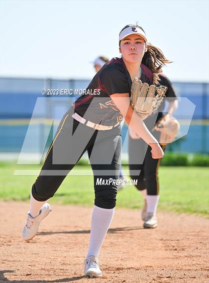 Thumbnail 2 in Point Loma @ Clairemont photogallery.