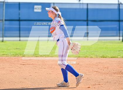 Thumbnail 1 in Point Loma @ Clairemont photogallery.