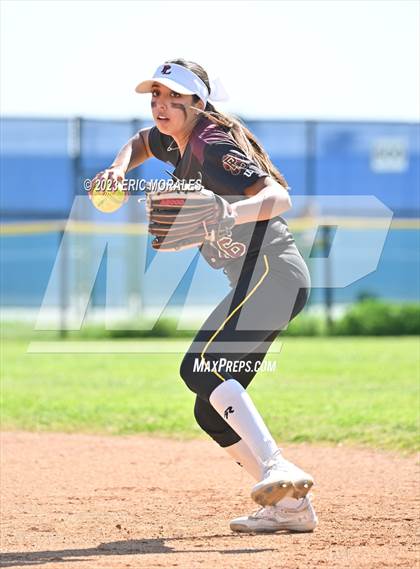 Thumbnail 1 in Point Loma @ Clairemont photogallery.